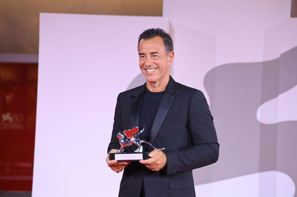 Matteo Garrone ist bei den Filmfestspielen in Venedig mit dem Silbernen Löwen für die beste Regie ausgezeichnet worden.