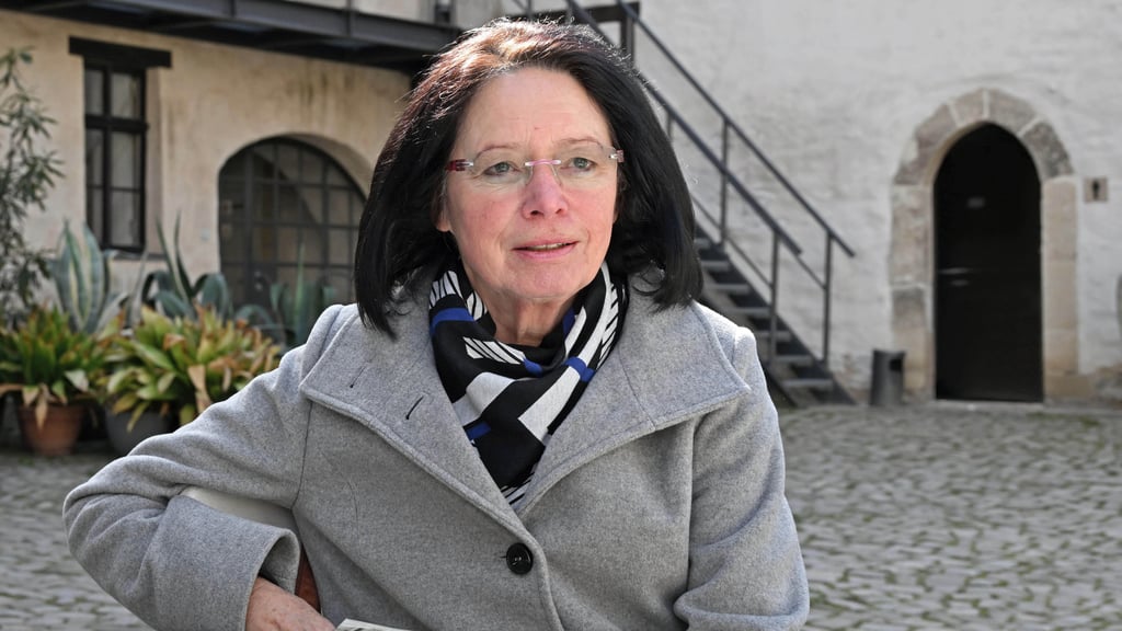 Monika Illing liebt den Grauen Hof in Aschersleben. Was der Kunst- und Kulturverein hier geschaffen hat, könne man gar nicht genug würdigen.