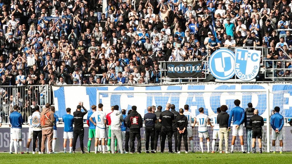FCM-Stürmer Luca Schuler stellte sich nach der Niederlage gegen Hannover 96 den Pfiffen in der MDCC-Arena und bekam dafür Kritik von den Fans.