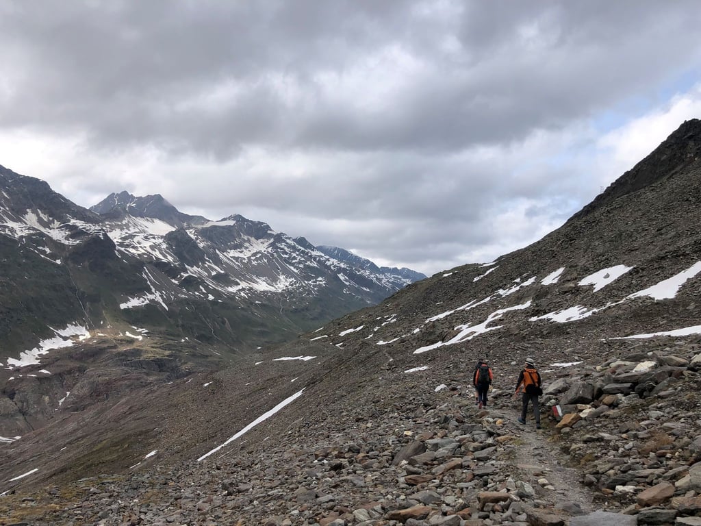 Eine Kleinmaschine auf dem Weg nach Deutschland ist verschollen. Das letzte Signal kam aus dem Ötztal.