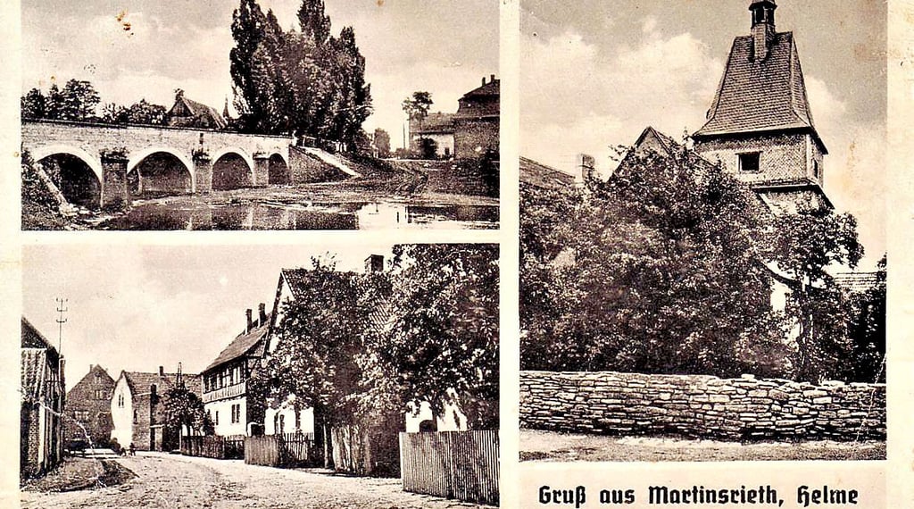 Die Postkarte zeigt Martinsrieth um das Jahr 1950 herum.