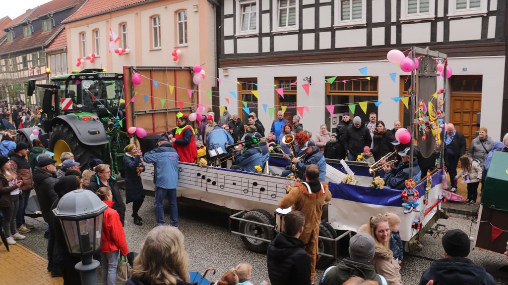Der Festumzug beim Sachsen-Anhalt-Tag 2024 in Stendal könnte bunt ausfallen. Viele Vereine wollen daran teilnehmen.