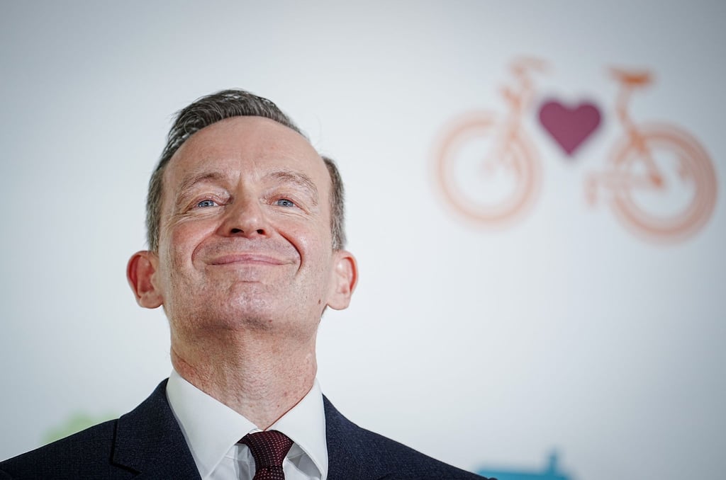 Verkehrsminister Volker Wissing will die Infrastruktur für E-Bikes stärken.