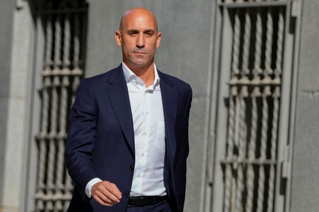 Luis Rubiales ist bei seiner Rückkehr nach Spanien kurz festgenommen worden.