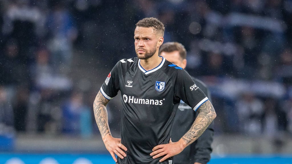 Stürmer Luc Castaignos fehlt dem 1. FC Magdeburg wegen einer Oberschenkelverletzung für mehrere Monate.