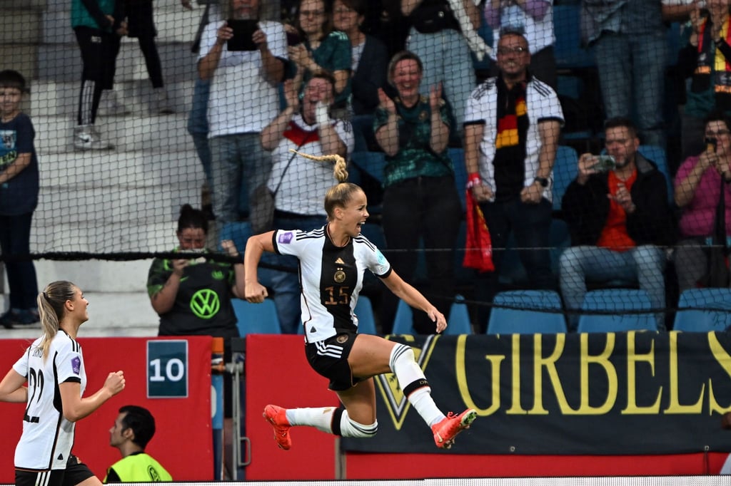 Giulia Gwinn wird die DFB-Elf gegen Österreich als Kapitänin anführen.