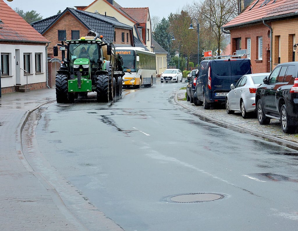 Die Ausschreibung für den Ausbau der Gardelegener Straße läuft. Die Vergabe der Baulose erfolgt am 16. April.