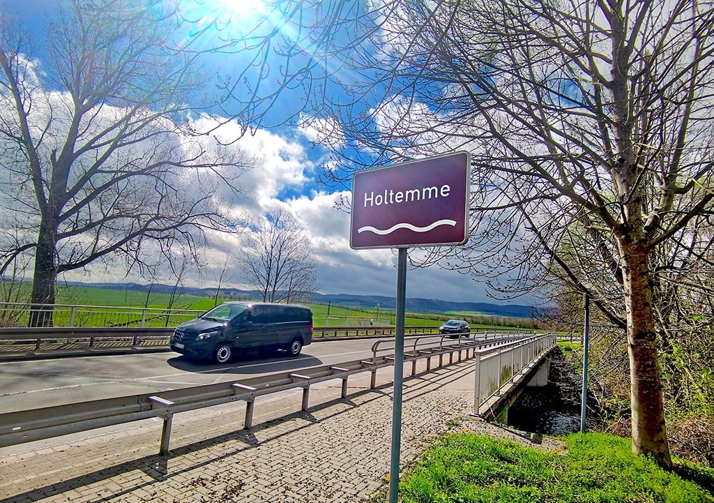 Die Landesstraße 92 am Ortsausgang Derenburg Richtung Silstedt. Dort wird im Sommer die Fahrbahn erneuert.