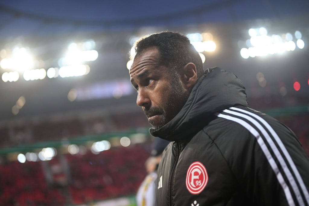 Düsseldorfs Trainer Daniel Thioune ist mit seinem Team im DFB-Pokal an Bayer Leverkusen gescheitert.