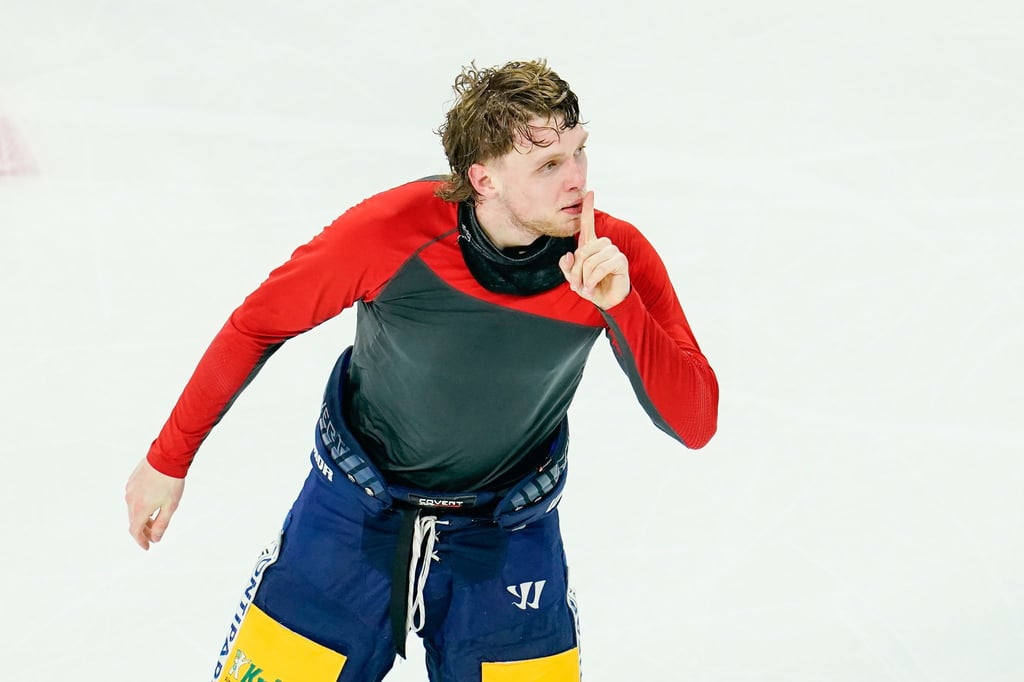 Berlins Lean Bergmann gestikuliert.