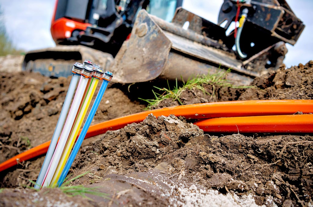 Nach langer Wartezeit beginnt der Bau der Glasfaser-Hauptleitung für schnelles Internet in Schkopau.