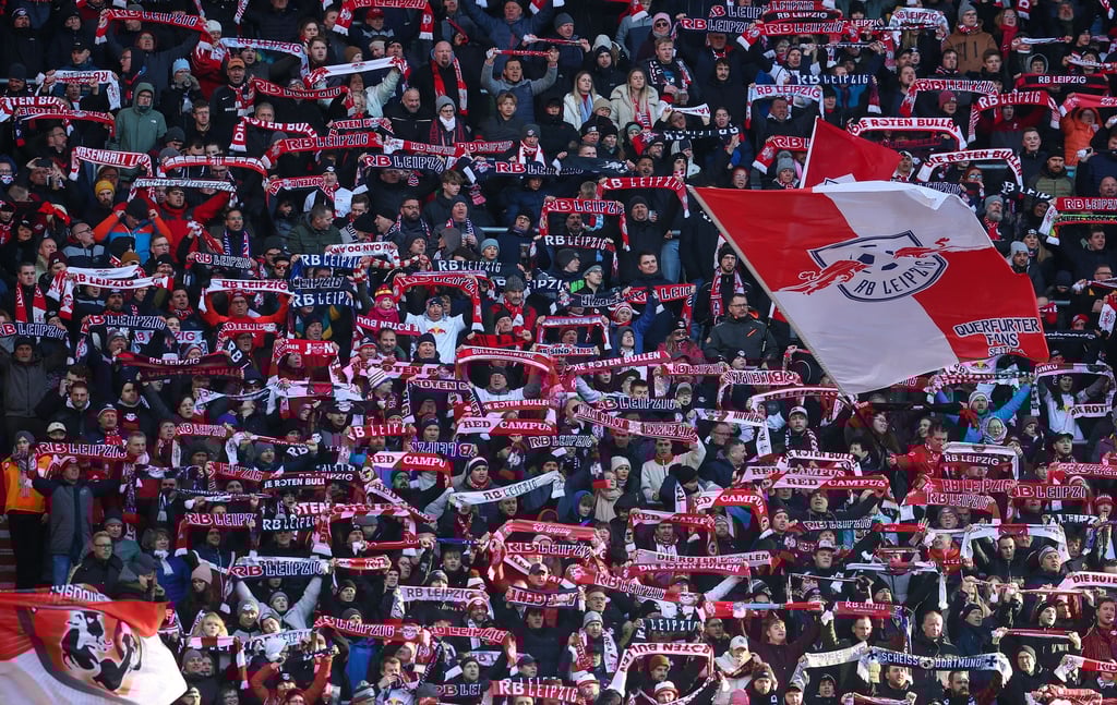 Leipzigs Fans feiern ihre Mannschaft. Im Dauerkartensystem soll es Veränderungen geben.