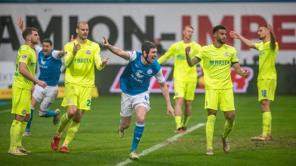 Damian Roßbach traf für Hansa Rostock zum 1:0 gegen SV Wehen Wiesbaden und brachte seinem Team damit neue Hoffnung im Abstiegskampf der 2. Bundesliga.