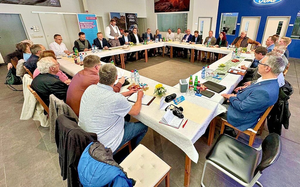 Im Jessener Autohaus Gottwald fand das „Werkstättgespräch“ statt.