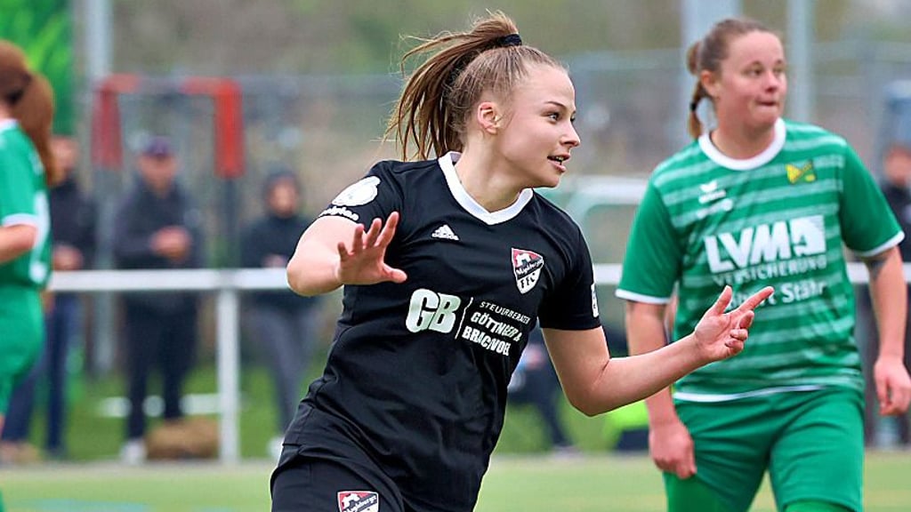 Lena Magas jubelte am Ostermontag nach ihrem Tor zum 1:1.
