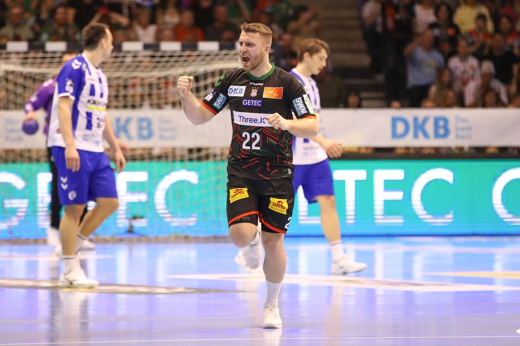 Lukas Mertens und der SC Magdeburg bleiben nach dem Heimsieg gegen Stuttgart weiter auf Titelkurs in der Handball-Bundesliga.