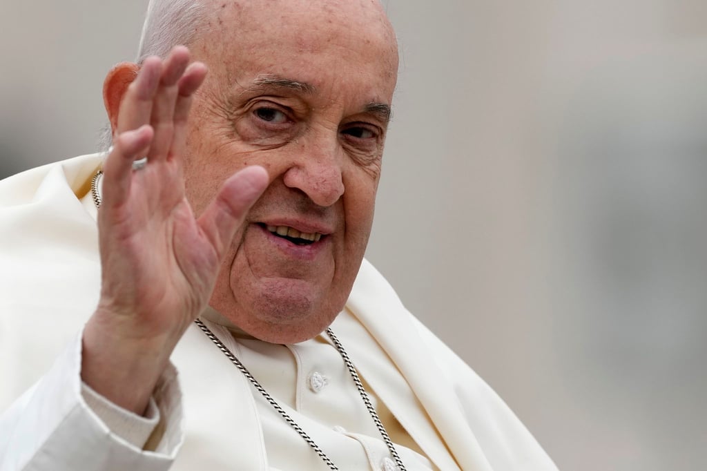 Papst Franziskus zum Thema Geschlechtsumwandlung: Ein Körper müsse akzeptiert und respektiert werden, wie er erschaffen wurde.