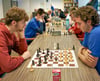 Die U18-Sportler haben bei den Schachmeisterschaften im EHFA einen eigenen Raum bekommen, um mehr Ruhe für das komplexe Spiel zu haben.