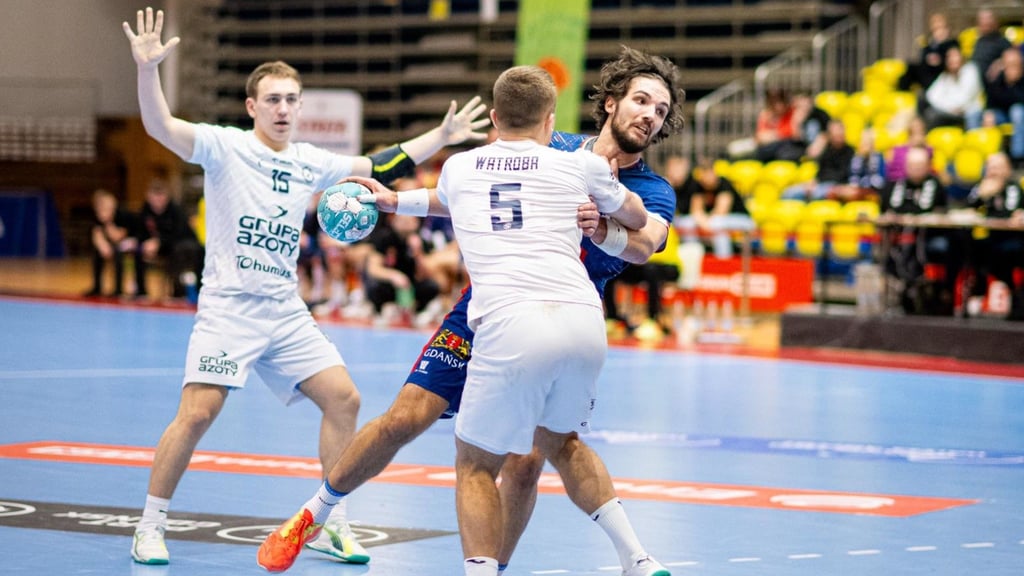 Jakub Powarzyński kommt zum Dessau-Roßlauer HV.