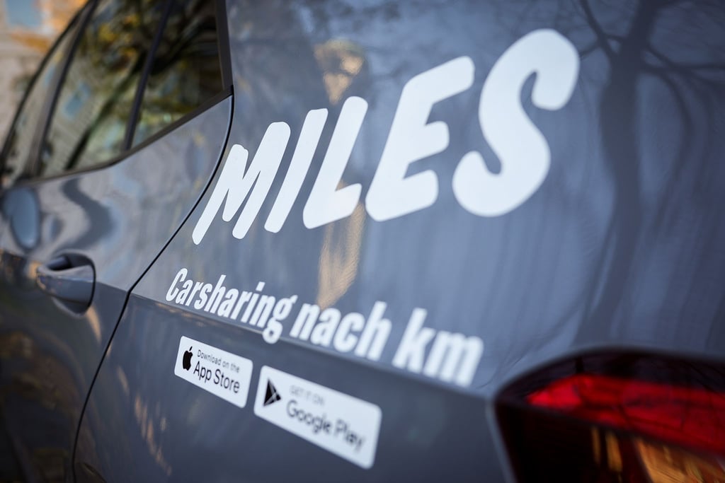 Beim Berliner Carsharer Miles verfügten Ende 2023 nur noch knapp 17 Prozent aller Leihwagen über einen Elektroantrieb.