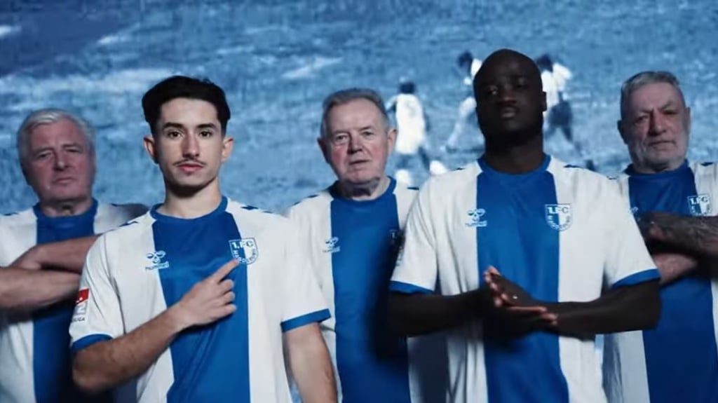 So sieht es aus, das Jubiläumstrikot des 1. FC Magdeburg zum Europapokalsieg von 1974. Beim Online-Verkauf gab es am Mittwoch aber massive technische Probleme.