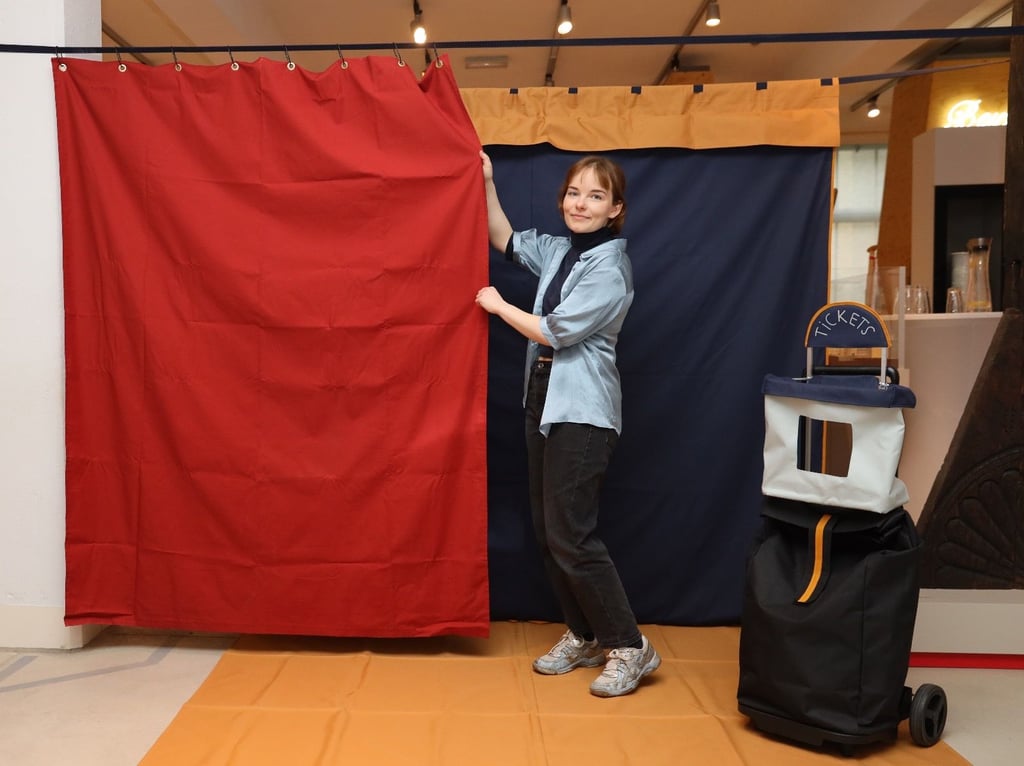 Vorhang auf für Hanna Gintrowski: Die Burgstudentin wurde für ihre mobile Bühne mit dem Giebichenstein-Designpreis geehrt.