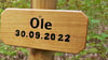 Baumspende im Schillerhain in Seehausen (Kreis Stendal) von Eltern für ihr Kind Ole mit Geburtsdatum.