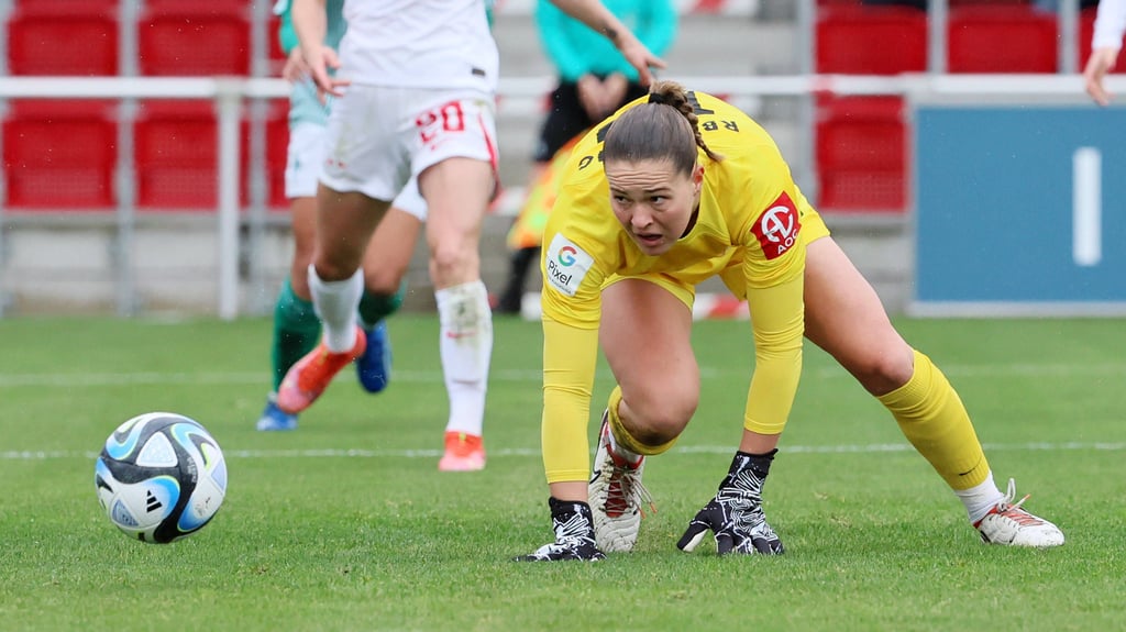 Rabenschwarzer Tag im Hinspiel: Elvira Herzog.