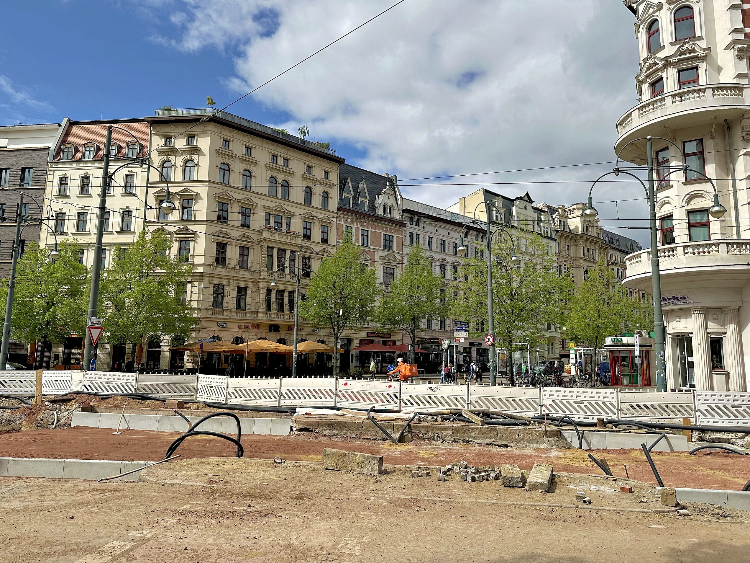 Gastronomie und ausgehen: Chancen nach der Großbaustelle: Wie der Hasselbachplatz in Magdeburg wieder pulsieren kann