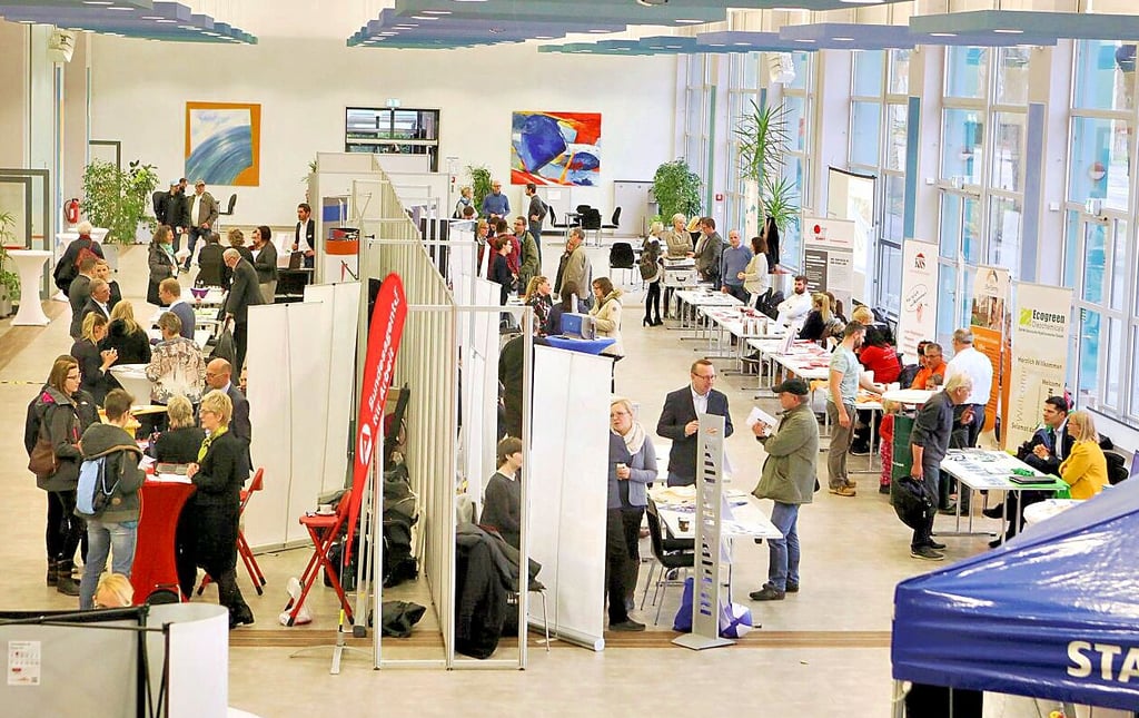 Der Dessauer Stadtwerke-Saal verwandelt sich am Freitag und Sonnabend wieder in eine große Jobmesse.