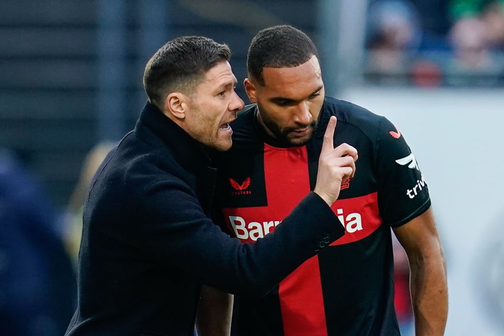 Jonathan Tah schwärmt von Leverkusens Trainer Xabi Alonso.
