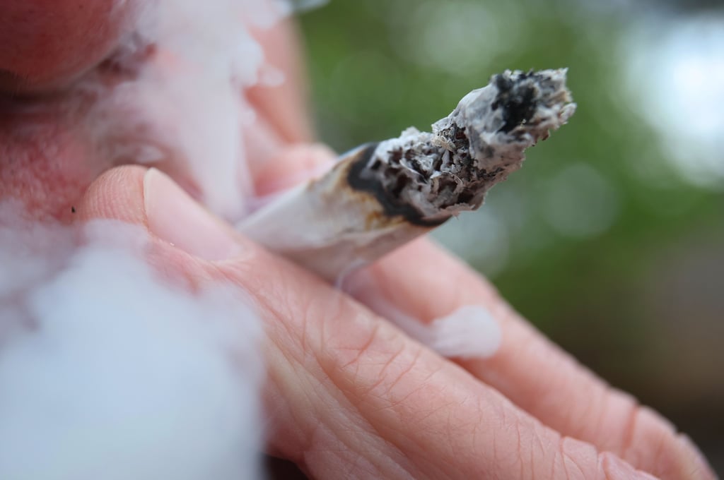 Wegen Cannabis im Wert von 5 Euro soll ein Wittenberger geschlagen worden sein.