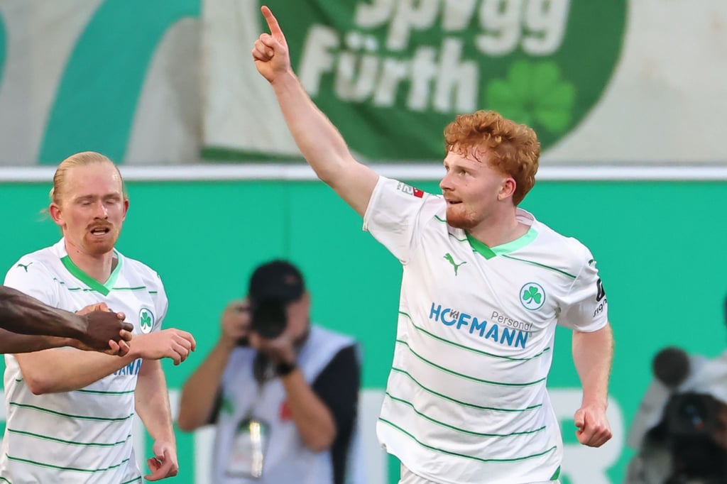 Fürths Matchwinner gegen Kaiserslautern: Robert Wagner (r).
