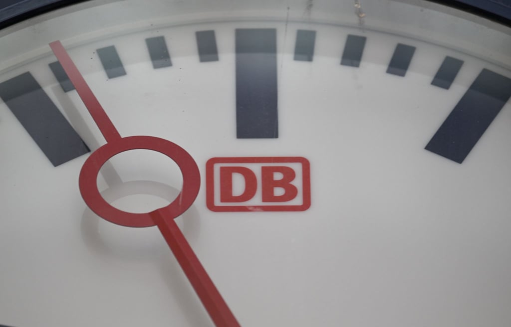 Als für die Pünktlichkeit besonders schwierige Zeit stellte sich in den vergangenen beiden Jahren vor allem der Sommer heraus.