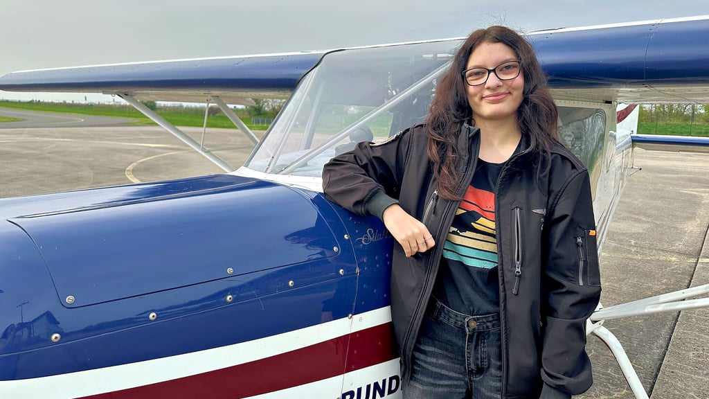 Lea Theile hat ihren Traum wahr gemacht. Sie darf Ultraleichtflugzeuge steuern.