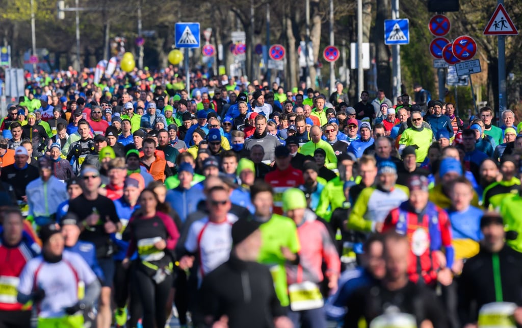 Starter laufen beim Hannover Marathon 2022.