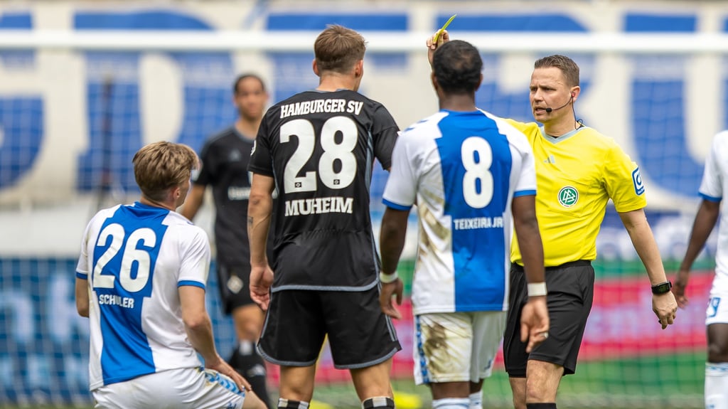Luca Schuler sah im Heimspiel des 1. FC Magdeburg gegen den Hamburger SV seine vierte Gelbe Karte und muss im Saisonendspurt aufpassen - eine Sperre droht.