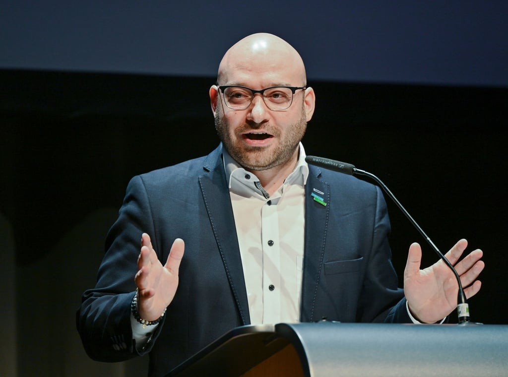 „Als Amtsträger muss man heutzutage damit rechnen, dass man auch mal Morddrohungen bekommt“, sagt René Wilke (Die Linke), Oberbürgermeister der Stadt Frankfurt (Oder).