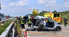 Bei Unfällen auf der Autobahn sind auch oft Feuerwehrkräfte im Einsatz, wie hier auf der A 38 bei Merseburg im Juni 2023. 