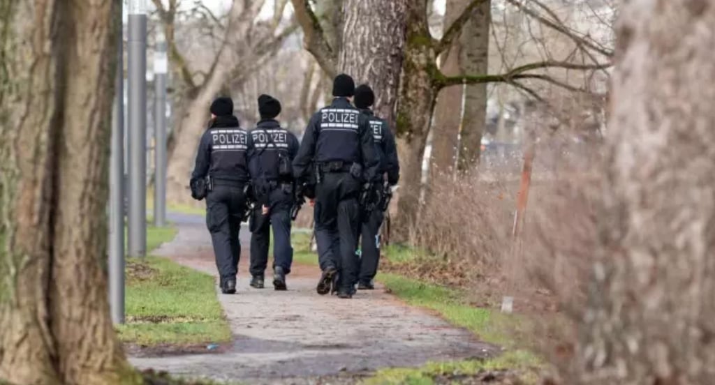 In Halle wird das Mädchen Gzime S. vermisst. Wer kann helfen?