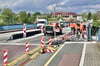 Am Montag sind die Sanierungsarbeiten an der Elbebrücke vor Roßlau wieder aufgenommen worden. Der neue Fahrbahnbelag wird vorbereitet