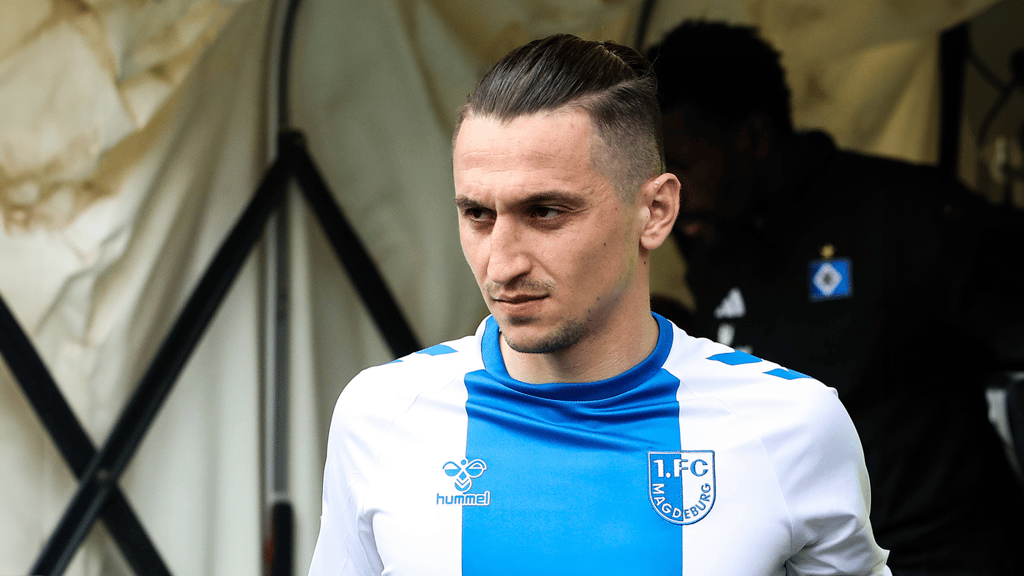 Der 1. FC Magdeburg muss um einen Verbleib von Vize-Kapitän Baris Atik bangen. Der umworbene Spielmacher könnte den Verein im Sommer verlassen.