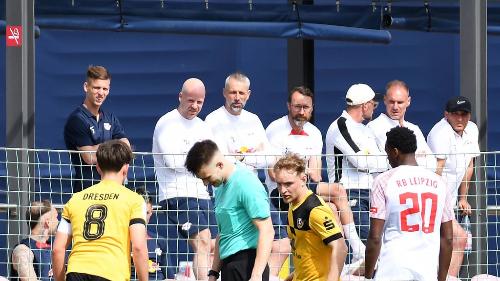 ROse, Olmo & Co. schauten der U19 zu, wie sie den Rückstand gegen Dresden drehte.