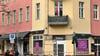 In der Fassade eines Gebäudes in der Goltzstraße in Schöneberg sind starke Risse aufgetreten.
