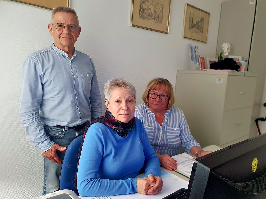 Uwe Hinze (von links), Monika Reisener und Karin Reppenhagen sind einmal im Monat als Streitschlichter bei Zoff unter Nachbarn oder Bekannten tätig.