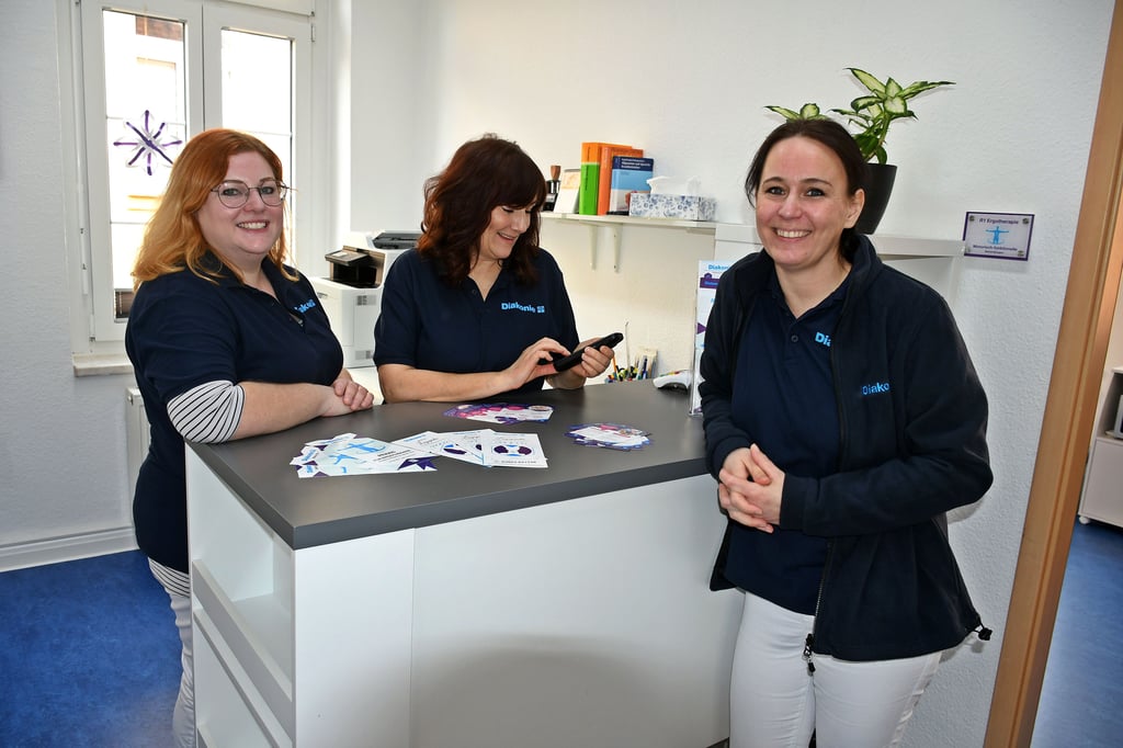 Das Team der Ergotherapie: Caroline Lehmann, Liane Koch und Franziska Lummitsch kümmern sich um Menschen jeden Alters.