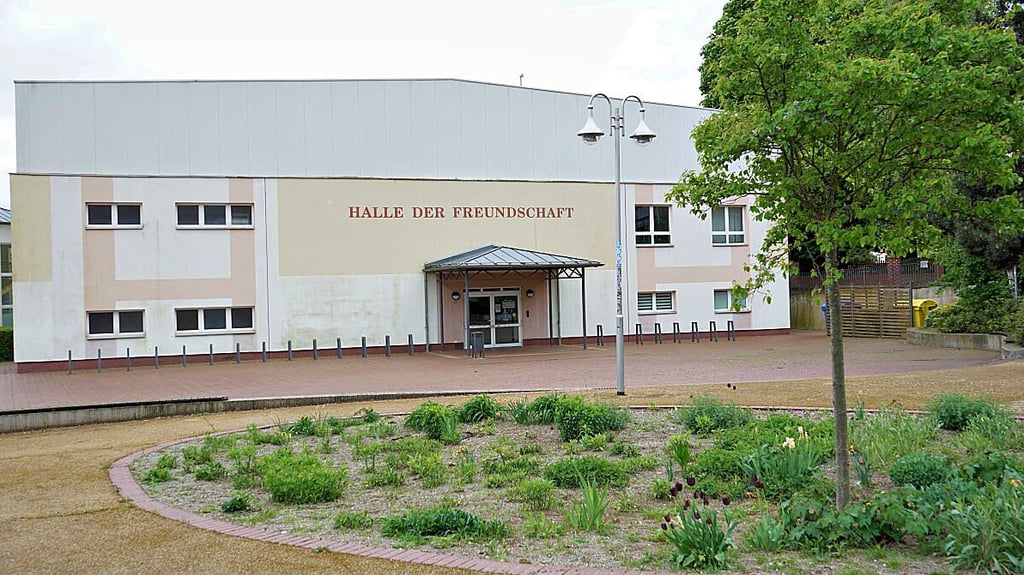 Dachschaden in Wolmirstedt Die Halle der Freundschaft in Wolmirstedt