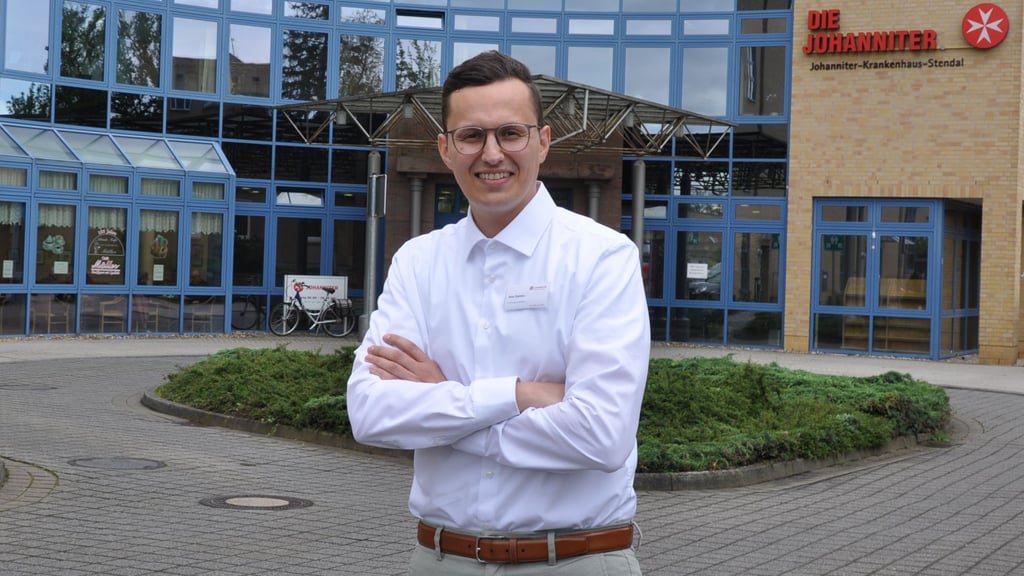Jens Domke hat mit dem Jahreswechsel seinen Dienst als neuer Direktor des Johanniter-Krankenhauses in Stendal begonnen. Nach 100 Tagen zieht er Bilanz.