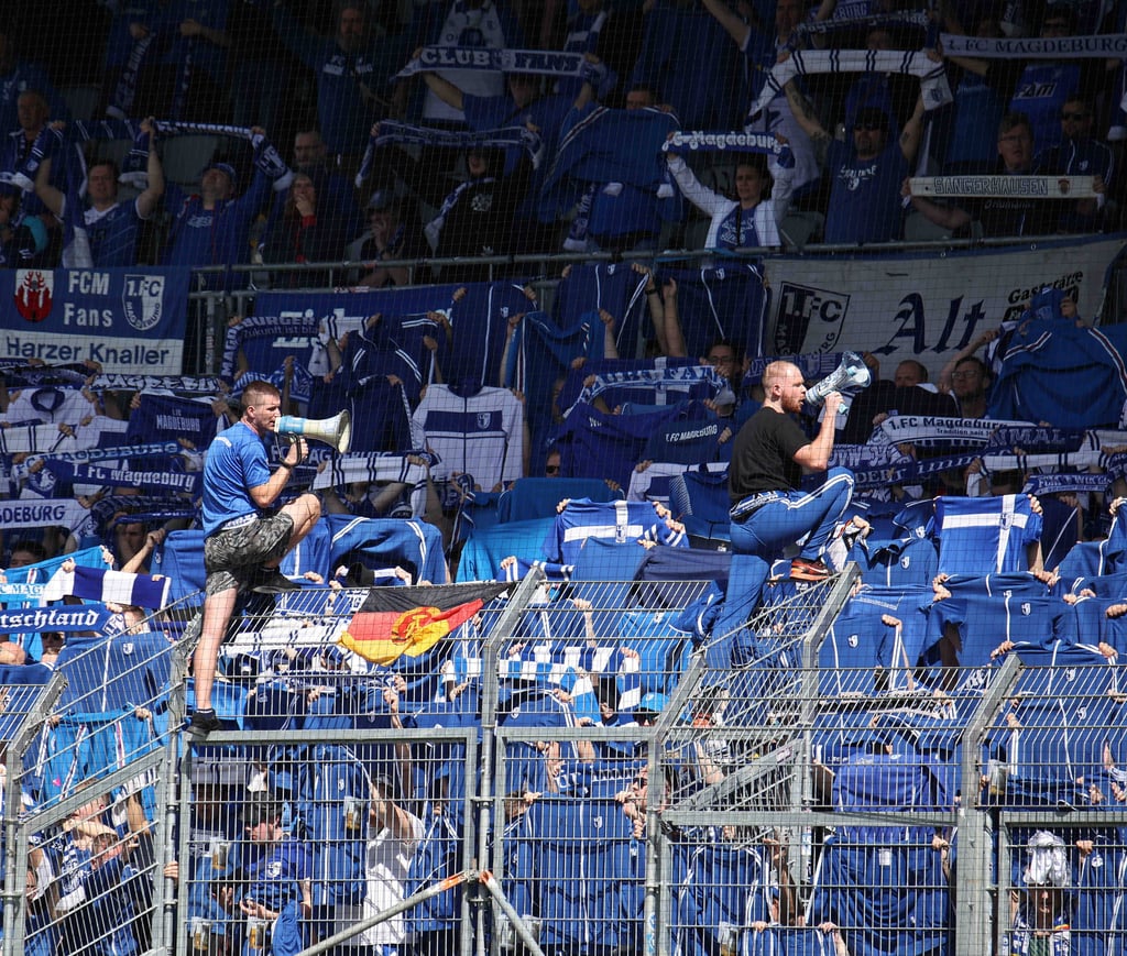 Die Mannschaft des 1. FC Magdeburg kann sich auch im Auswärtsspiel beim 1. FC Kaiserslautern auf die Hilfe seiner treuen Fans verlassen.