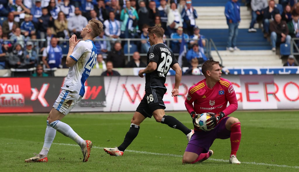 Traf für den 1. FC Magdeburg zuletzt am 25. November 2023 in einem Pflichtspiel: Luca Schuler (l.). In dieser Saison erzielte er fünf Tore in Liga zwei.